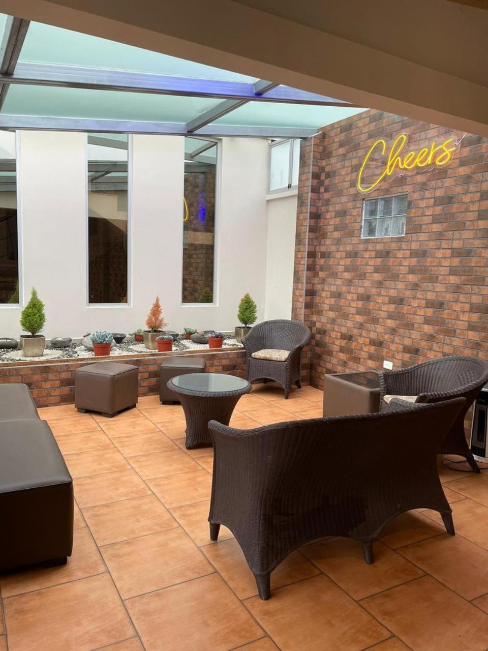 Luxor Plaza H&S Hotel San Francisco de Borja Buitenkant foto