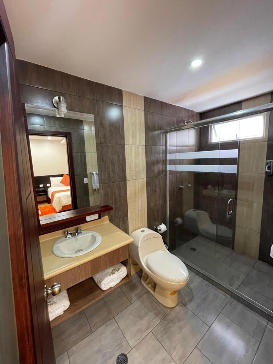 Luxor Plaza H&S Hotel San Francisco de Borja Buitenkant foto